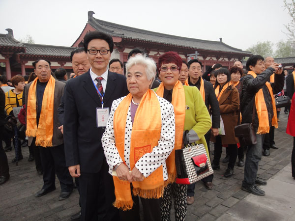 ��˾�쵼��ǰ����Ժ�����������Ůʿ��Ӱ